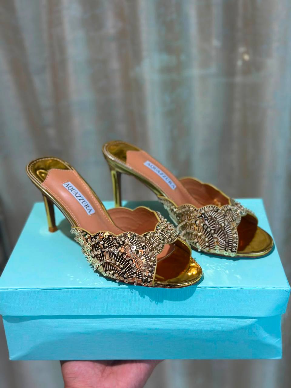 Aquazzura
Size 36 to 41
120 dhs💓
Zain146
♥️♥️♥️