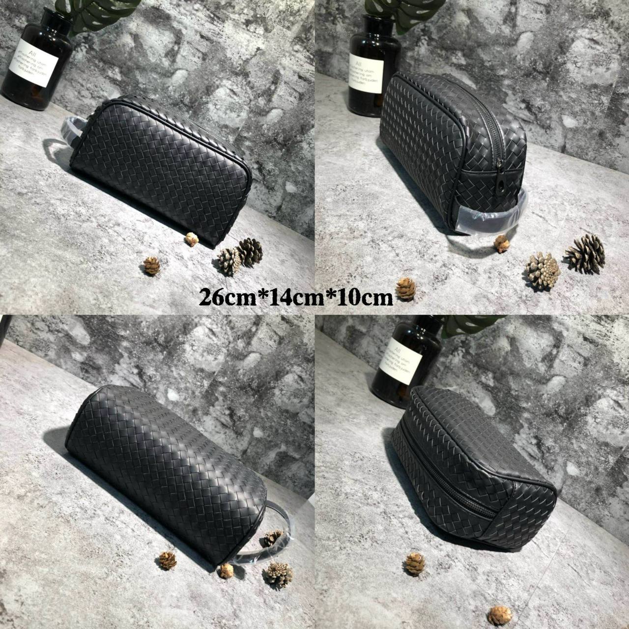 BOTTEGA
COPY ONE
WITH BOX
130 dhs✅
Zain39
♥️♥️♥️