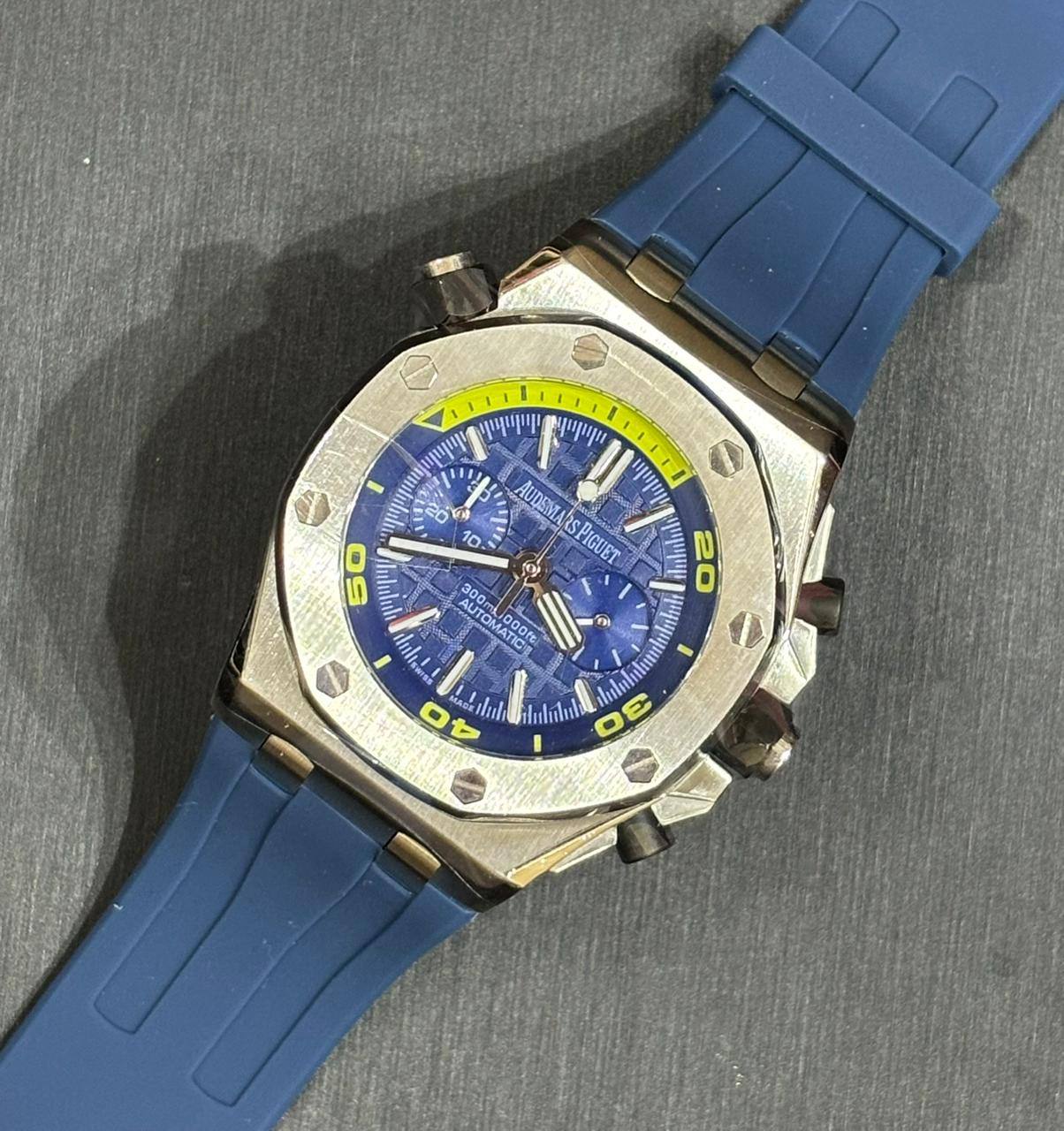 Audemars piguet for men ... automatic🌹🌹🌹
280 dhs🪙🌨️
____With box______❒
🎁🎁🎁
Zain108
♥️♥️♥️