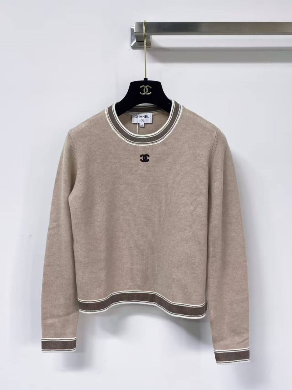 *New collections*
CHANEL
Super Master quality
Sizes: S M L
550 dhs🇦🇪🇦🇪
Zain308
♥️♥️♥️