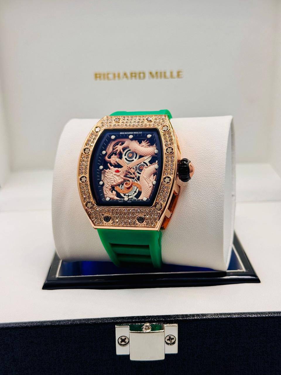Richard Mille Men
95 dhs🪙🖤
Zain08
♥️♥️♥️