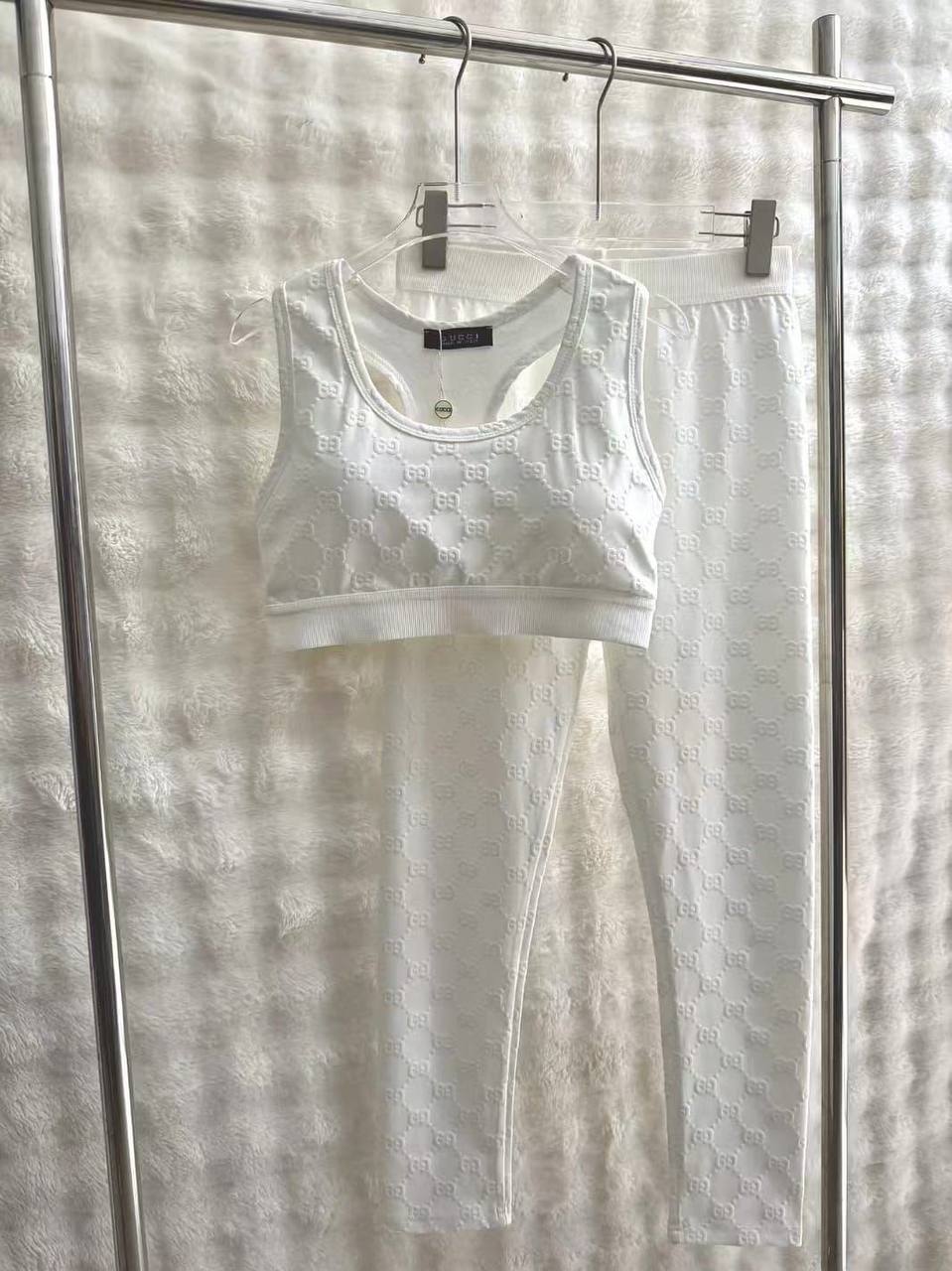 *New collections*
GUCCI
*Super Master quality*
*Sizes: S M L XL*
350 dhs✅
Zain308
♥️♥️♥️