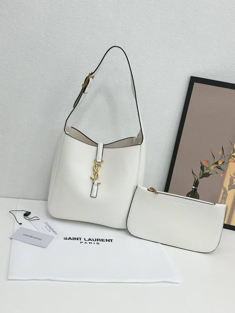 YSL
withbox 🎁🎁🎁
110 dhs✅
Zain143
♥️♥️♥️