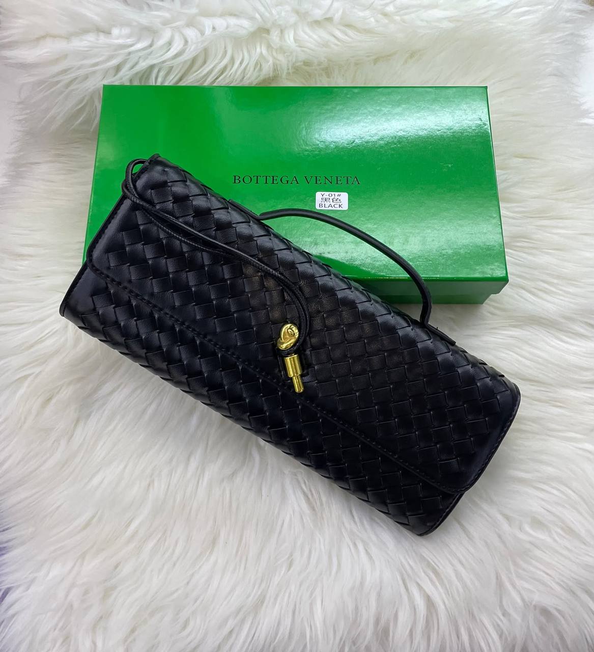 Bottega
⚡30cm
⚡with box
100 dhs💓
Zain118
♥️♥️♥️