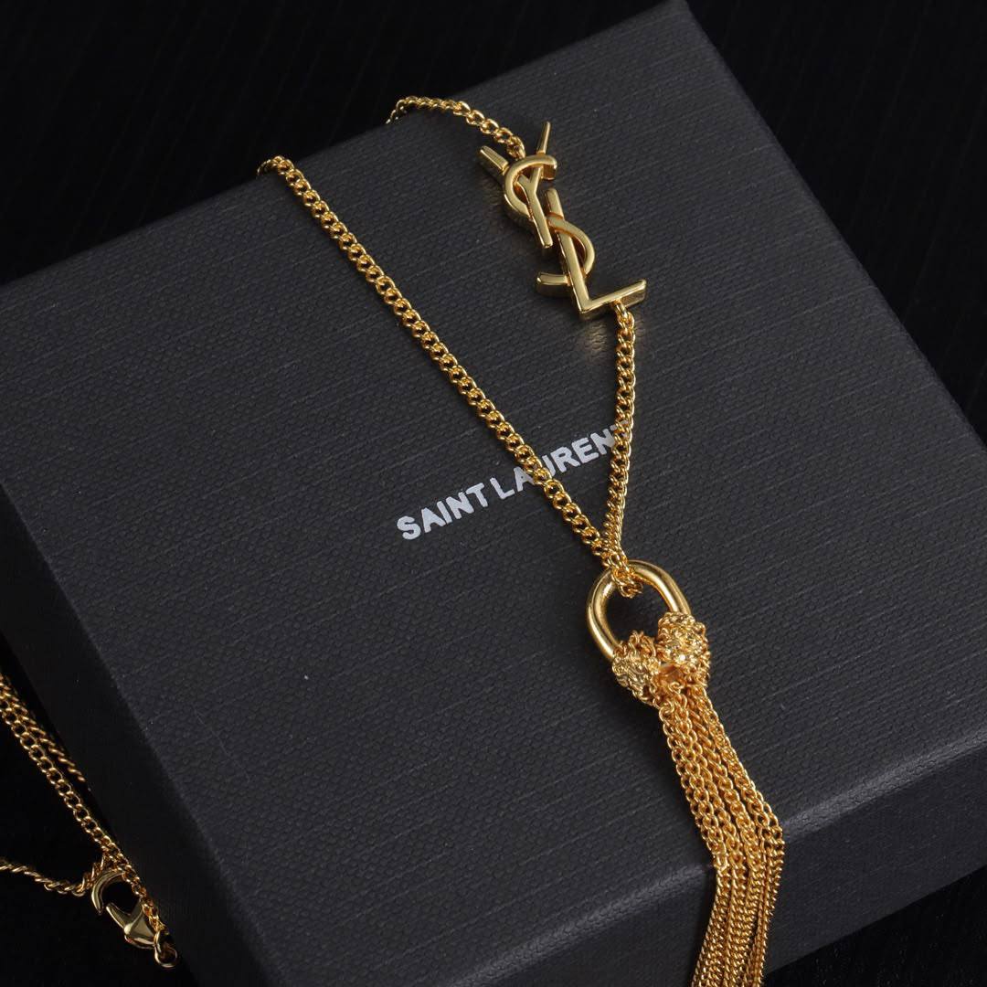 YSL
Necklace🦋
Master quality 💯
With normal boxes 🗃️
60 dhs🇦🇪🇦🇪
Zain216
♥️♥️♥️