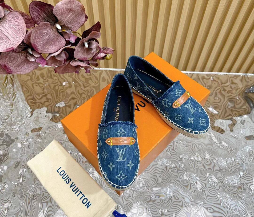 NEW CAME 😍
LV SHOES 🥿
100 DHS✅💸
Size 36 TO 41
Zain40
♥️♥️♥️