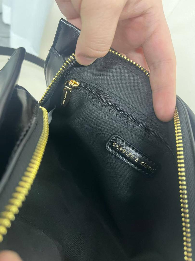 Charles & keith
high quality
95 dhs🇦🇪🇦🇪
Zain26
♥️♥️♥️