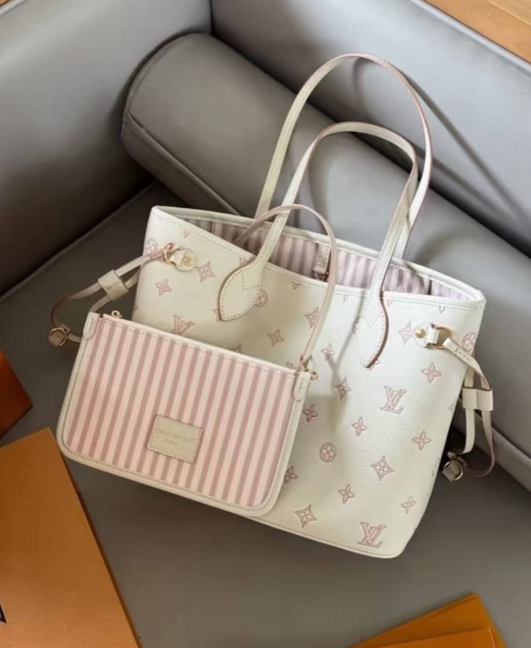 LV
Master💓💓💓
340 dhs✅
Zain153
♥️♥️♥️