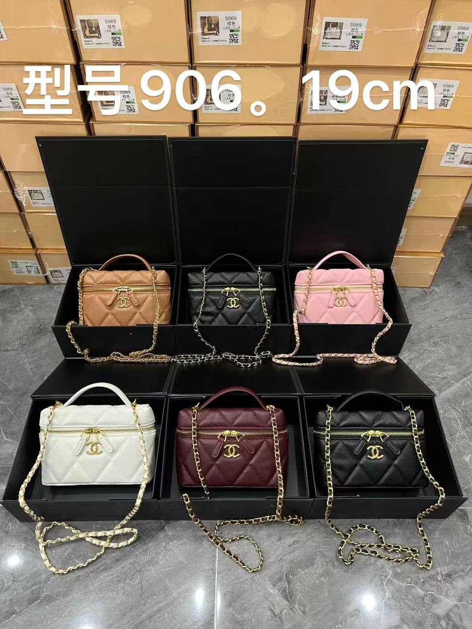 Chanel
100 dhs🇦🇪🇦🇪
Zain305
♥️♥️♥️