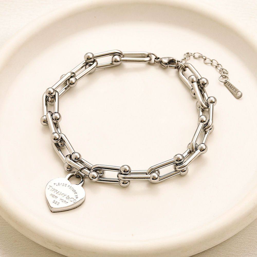 Special Price 👍👍👍
Tiffany Hot moving bracelet stainless steel non tarnish
30 dhs🪙💚 / pc without box
40 dhs🪙💚 / pc with tiffany box and paperbag
Zain243
♥️♥️♥️