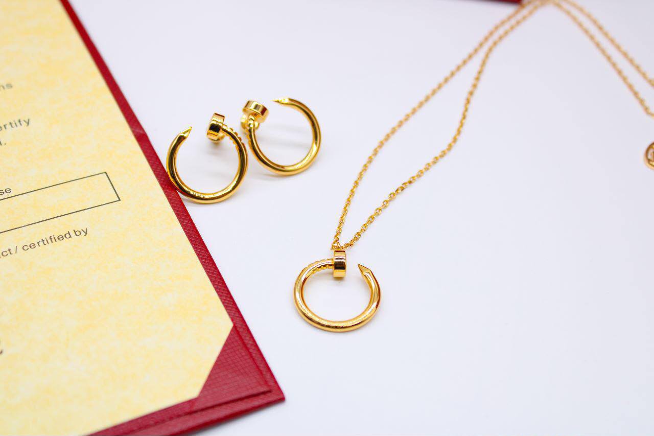 Cartier set
110 dhs
Zain122
♥️♥️♥️