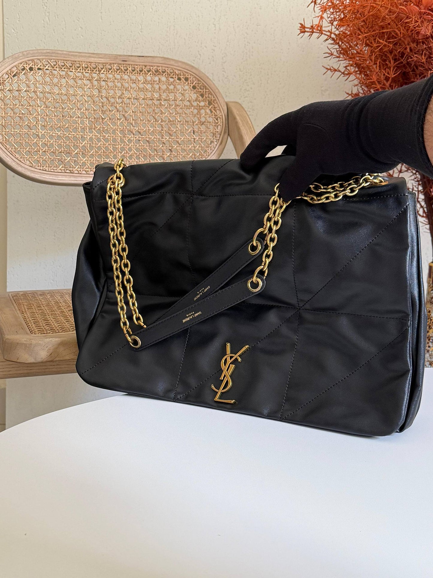 YSL
38cm
320 dhs❣️
Top quality
With box🎁
Zain167
♥️♥️♥️