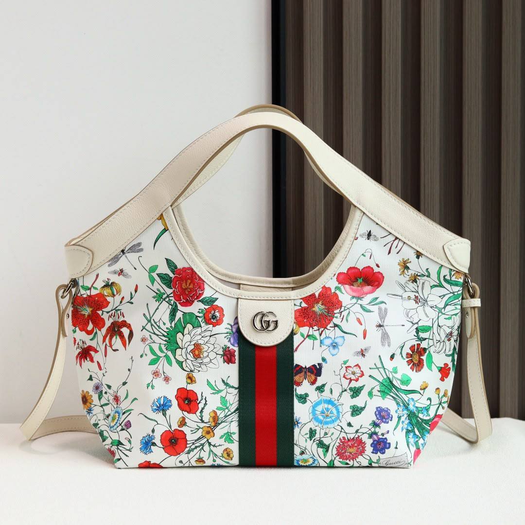 Gucci
290 dhs🇦🇪🇦🇪
Zain153
♥️♥️♥️