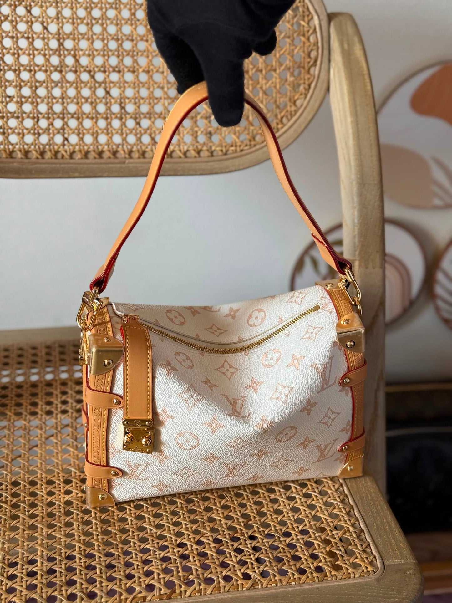 New Collection✨✨✨
LV
23cm
360 dhs✅
*MASTER QUALITY*
With box🎁
Zain167
♥️♥️♥️