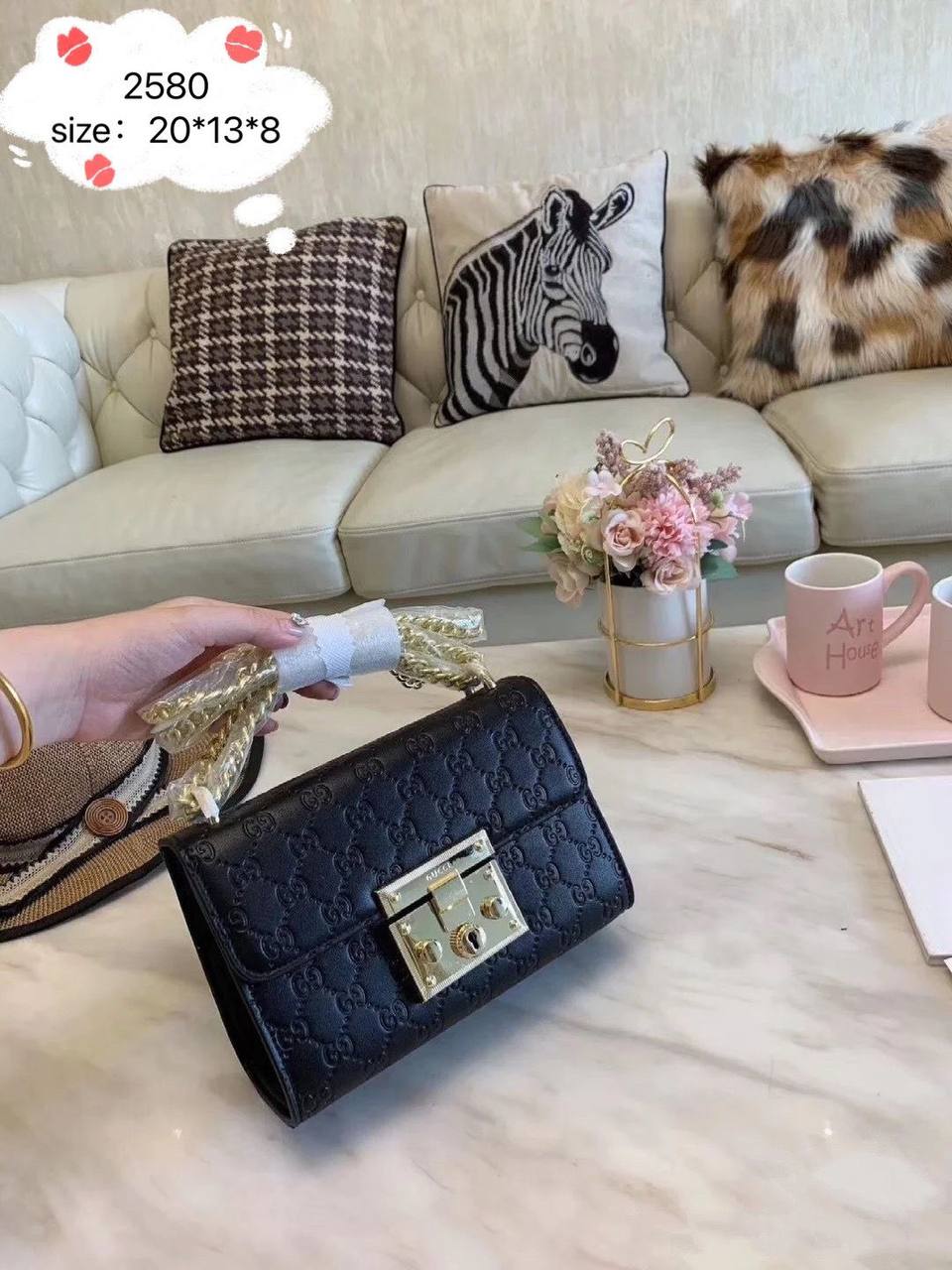 Hermes
100 dhs✅
Good quality
Zain35
♥️♥️♥️