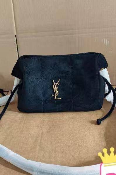 ❤️ YSL Jamie
1️⃣ First Quality +box🎁
Size : 28 * 16 * 12.5 cm
90 dhs🇦🇪🇦🇪
with box🎁
Zain115
♥️♥️♥️
