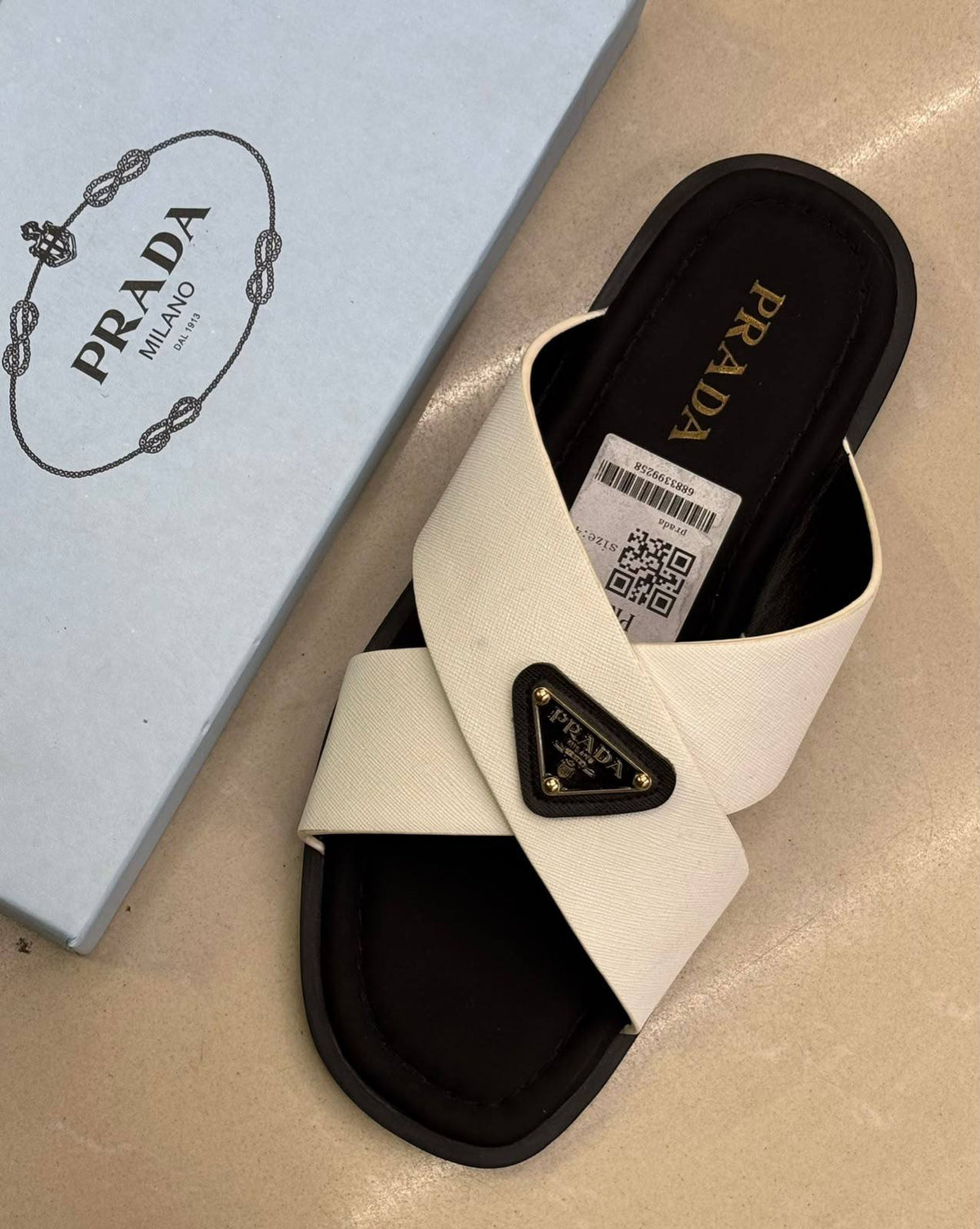 Prada
40 TO 45
110 dhs🇦🇪🇦🇪🇦🇪
Zain183
♥️♥️♥️