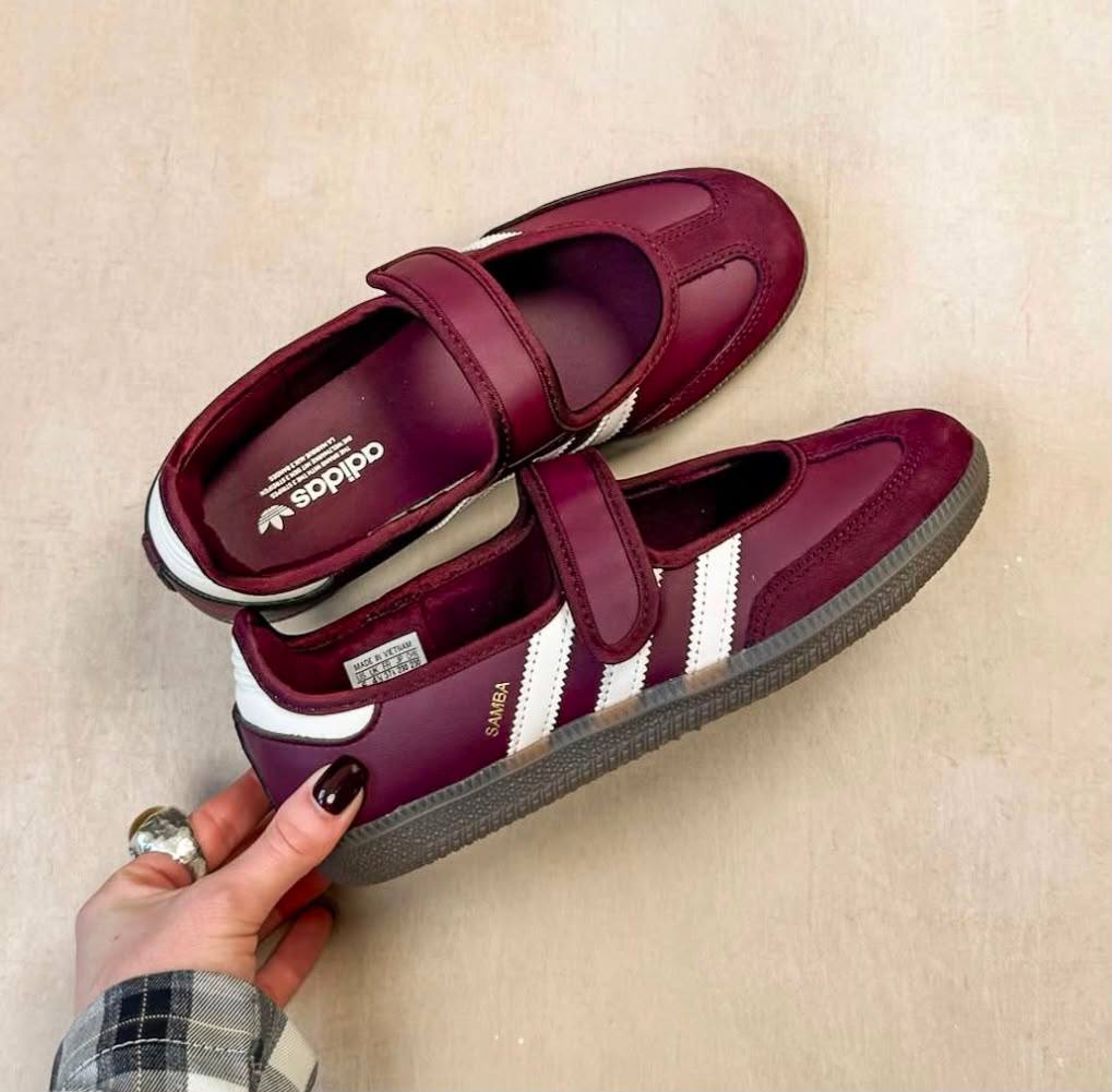 adidas Samba Jane Maroon Cream White ,
Size 36-41 ,
190 dhs🇦🇪🇦🇪
Zain18
♥️♥️♥️