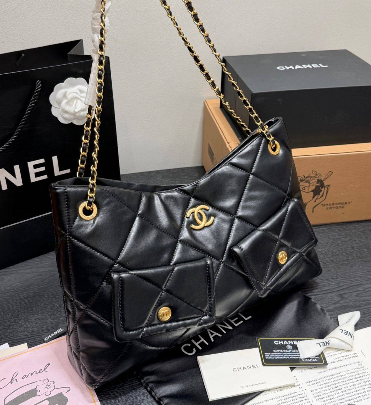 CHANEL
NEW CAME
GOOD QUALITY
115 dhs🇦🇪🇦🇪
Zain295
♥️♥️♥️