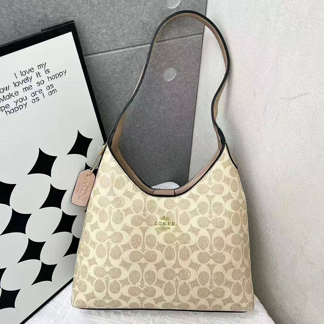 Coach
65 dhs💓
Zain232
♥️♥️♥️