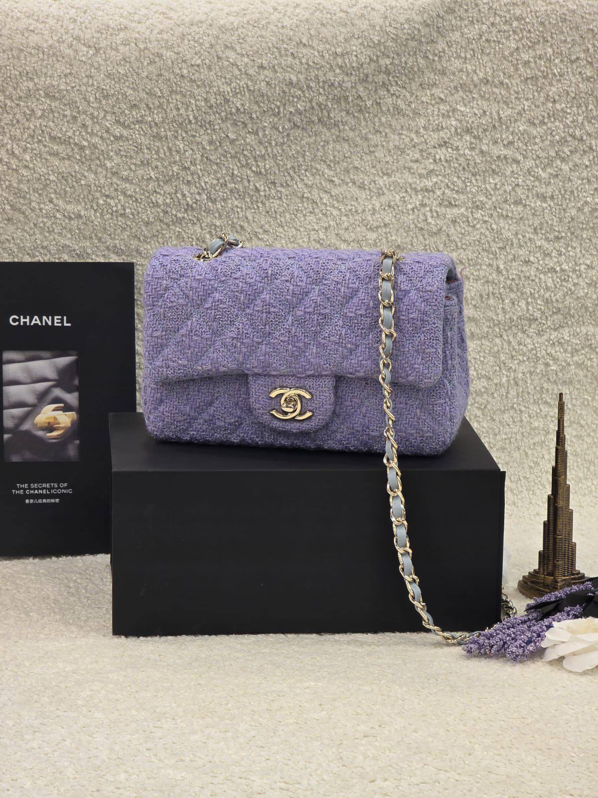 YSL
Master
18Cm
230 dhs🌺
Zain131
♥️♥️♥️
Chanel