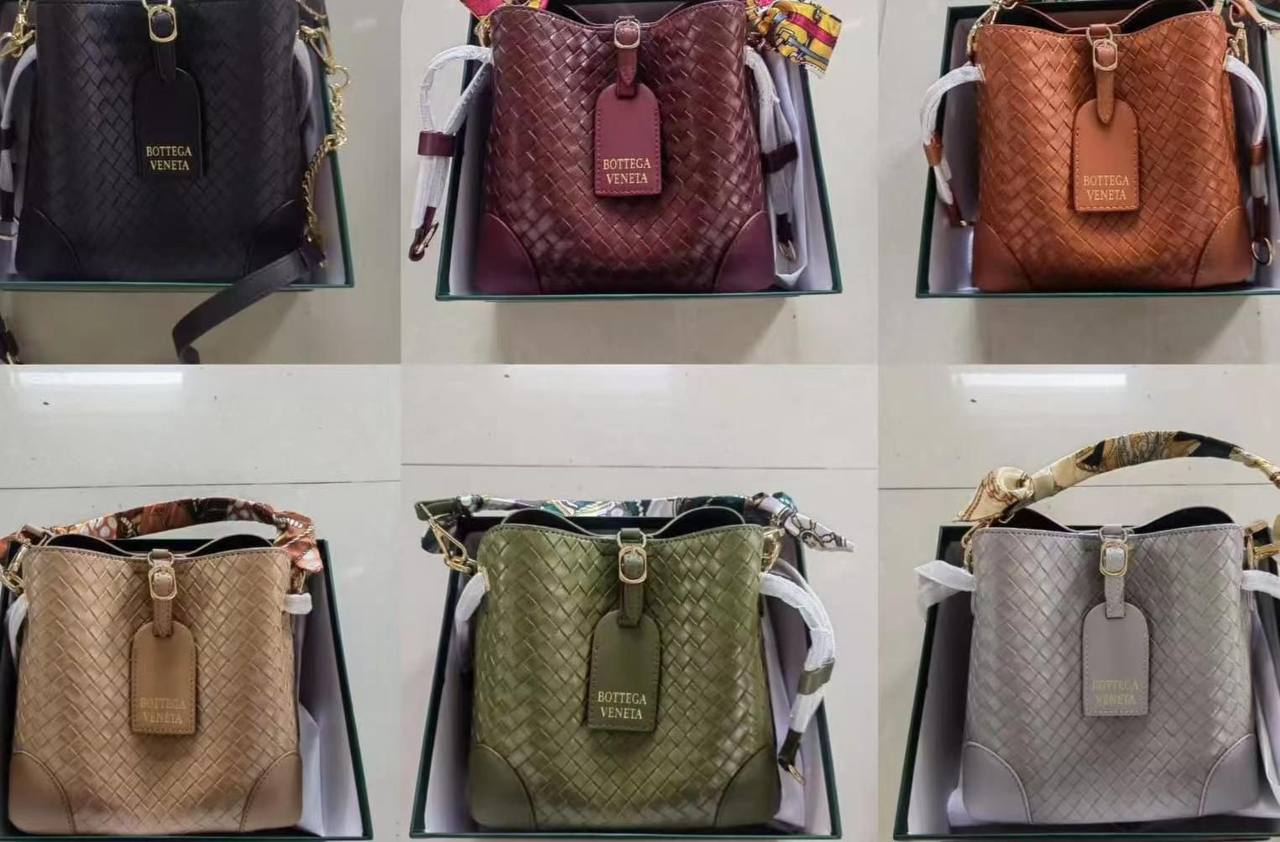 Bottega
withbox
🎁🎁🎁
105 dhs🪙🌨️
Zain143
♥️♥️♥️
