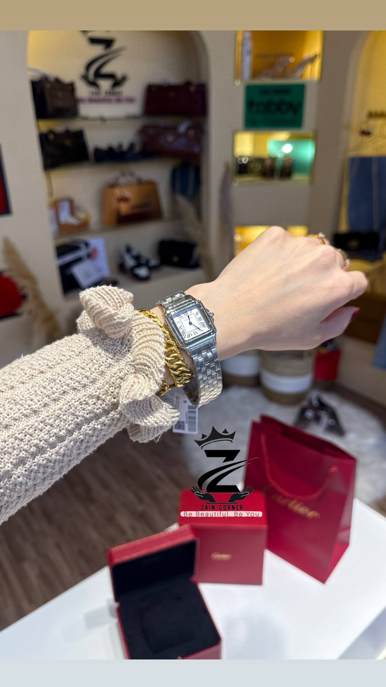Master Cartier
With box & paper bag
Zaincornerstore
اطلبوها من الوتس المثبت في الأعلى👆🏻👆🏻
تواصلو معنا 👈🏻 Zain
For order WhatsApp pinned 👆🏻
♥️♥️♥️