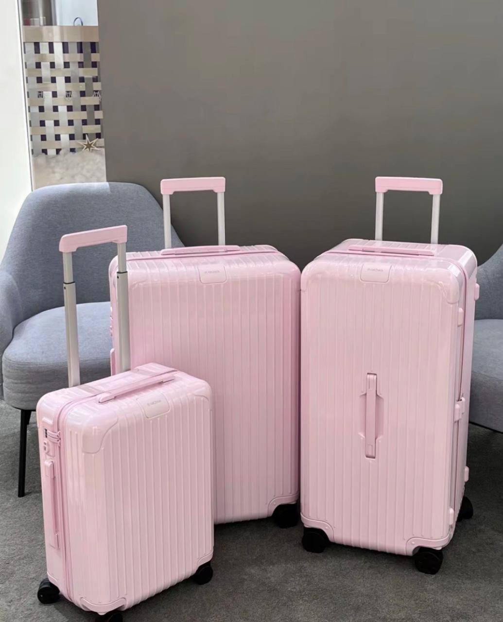 RIMOWA 💕💕✨
Super master quality 🔥🔥
Cabin,,medium,,large,,trunk size Available ✨💕💕
For Price 👇 WTSP Text Zain 0568585901
0507557372
0544061607
Zain252
♥️♥️♥️