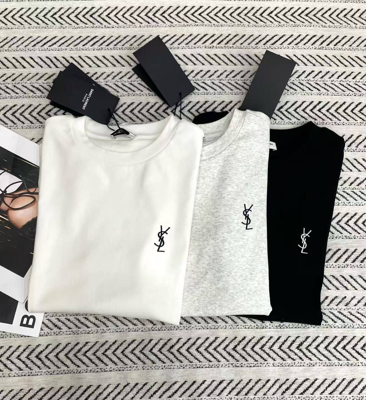 ❤️🔥 YvEsSAINTLAURENT❤️🔥
YSL
✨MASTER QUALITY ✨
Sizes; S,M,L,XL
280 dhs✅
Zain287
♥️♥️♥️