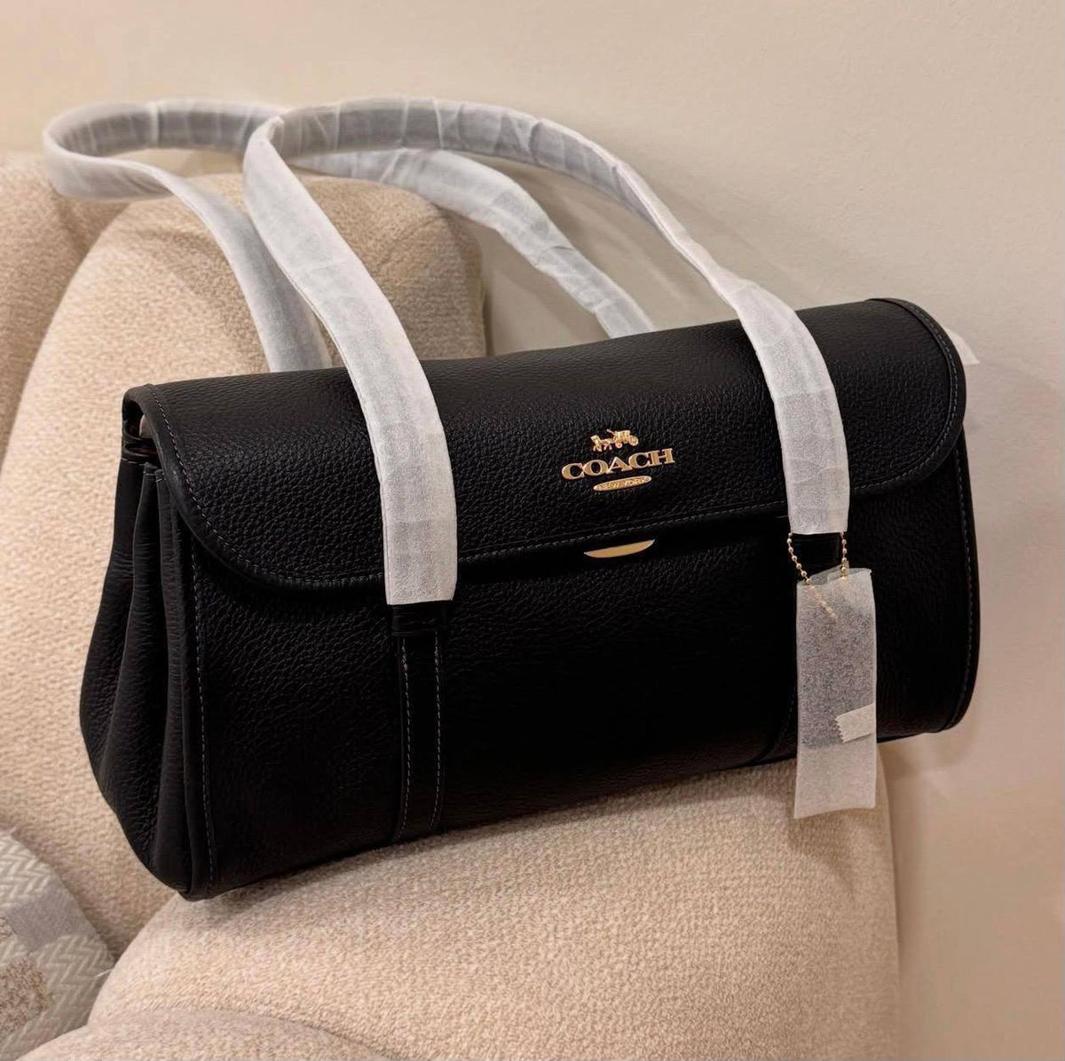 Coach
105 dhs🇦🇪🇦🇪
Zain219
♥️♥️♥️
