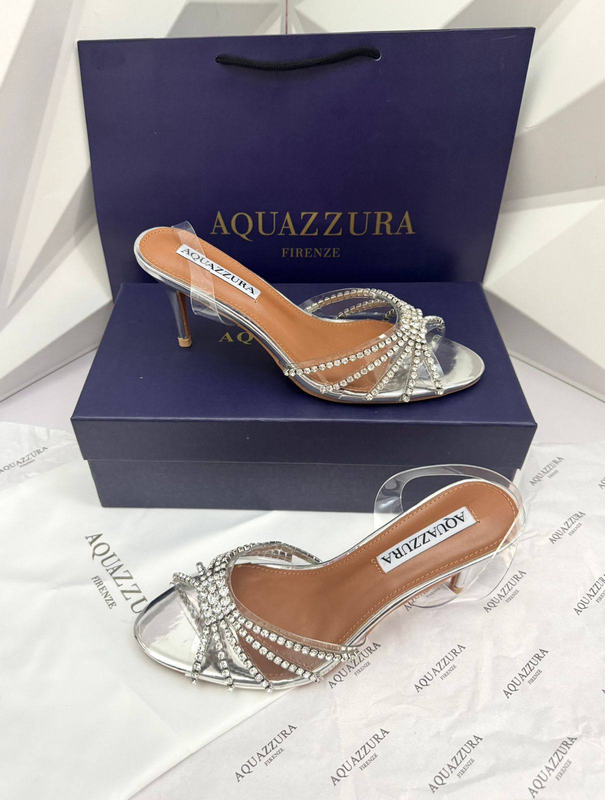 AQUAZZURA
140 dhs🗽
Size 36-41 available
Zain88
♥️♥️♥️