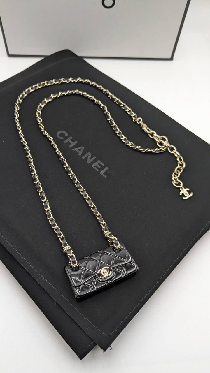 Chanel
*Master Quality*
*Necklace*
120 dhs✅ with Normal Box 🎁
130 dhs✅ with Good Box 🎁
170 dhs✅ with Master Box 🎁
Zain210
♥️♥️♥️