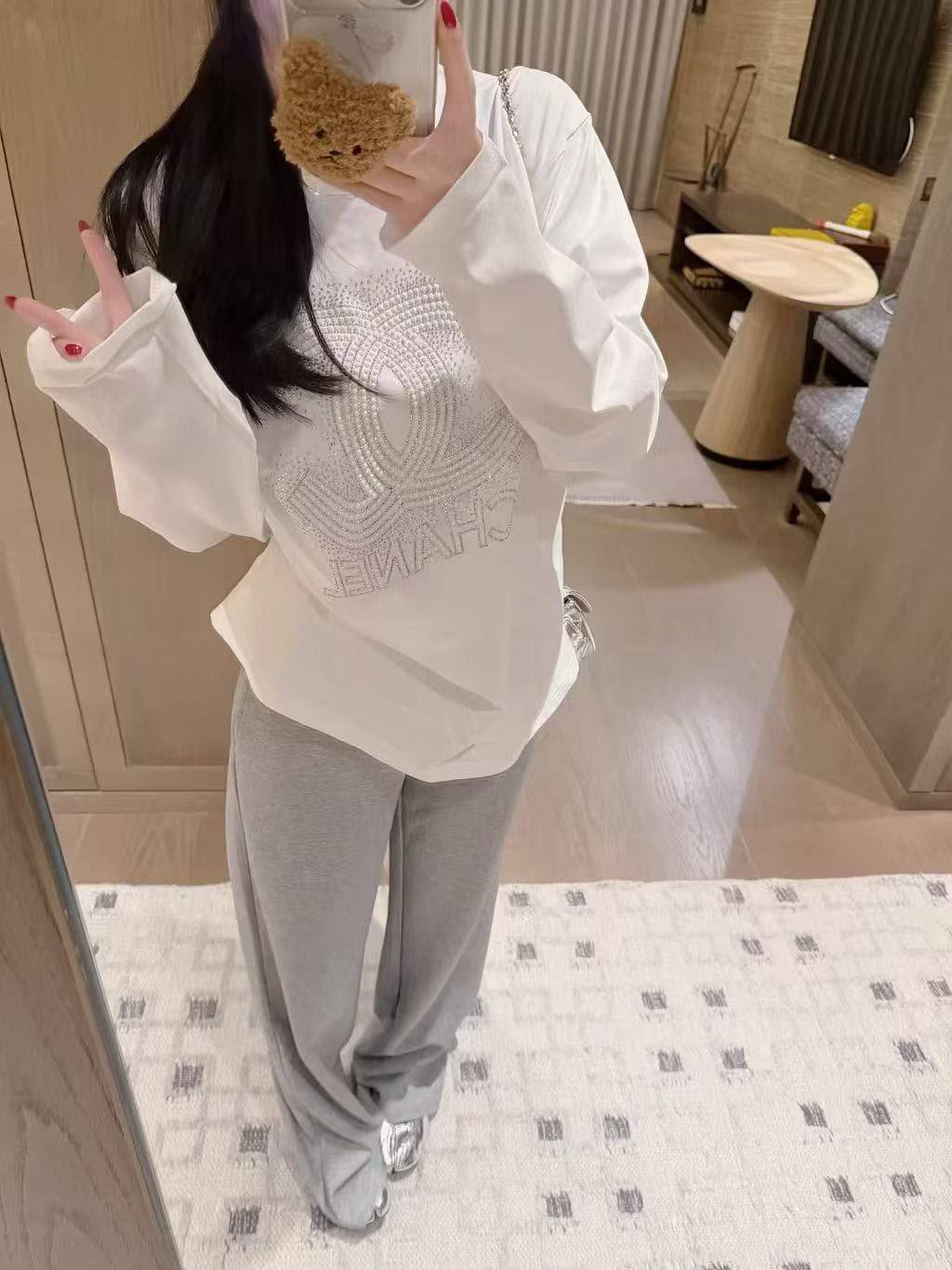 *New collections*
CHANEL
Super Master quality
Sizes: S M L XL
320 dhs🇦🇪🇦🇪🇦🇪
Zain308
♥️♥️♥️