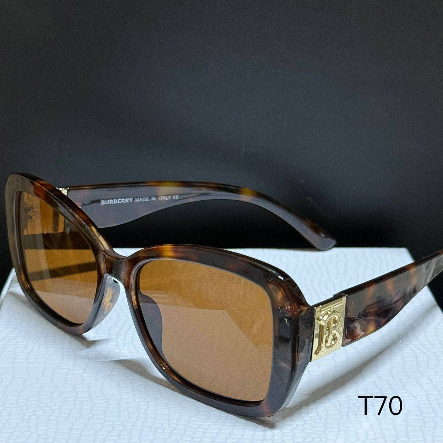 *Sunglasses 🕶️*
Copy one❣️
good quality 💯
With master box 🗃️
50 dhs🗽
Zain216
♥️♥️♥️
