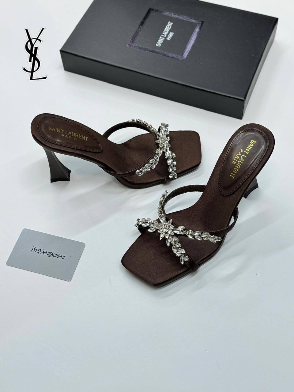 Gina - YSL
New arrived
Size 36 to 41
115 dhs🪙🌨️
Zain21
♥️♥️♥️