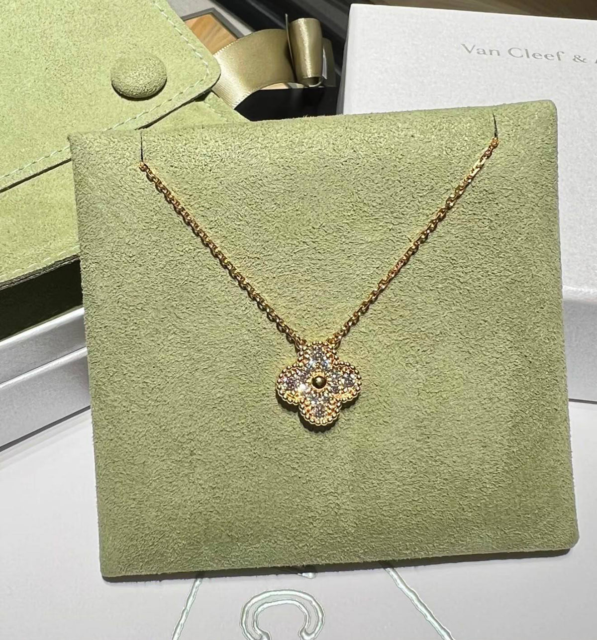 VCA necklace
Master quality
45 dhs🇦🇪🇦🇪
normal box 📦
Zain48
♥️♥️♥️