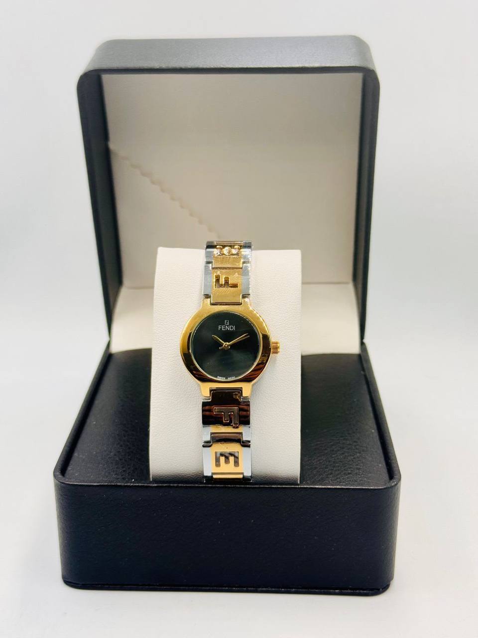 Fendi ladies
55 dhs🇦🇪🇦🇪
Zain08
♥️♥️♥️