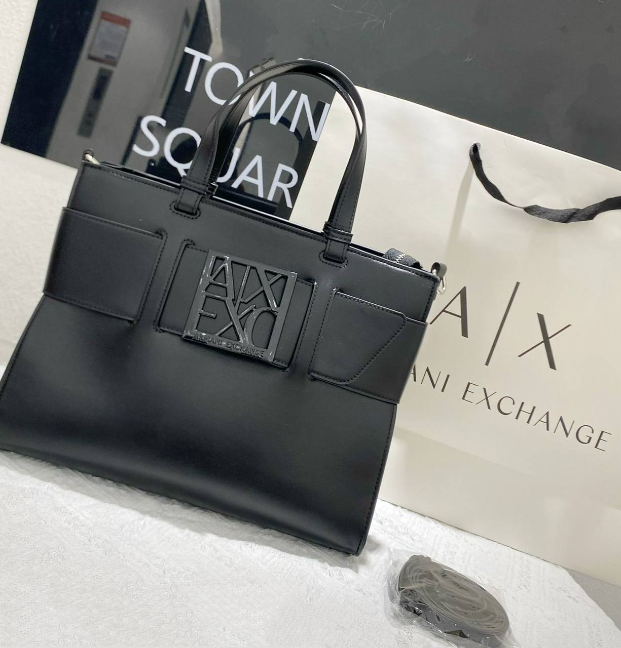 ARMANI
COPY ONE
145 dhs✅
Zain295
♥️♥️♥️