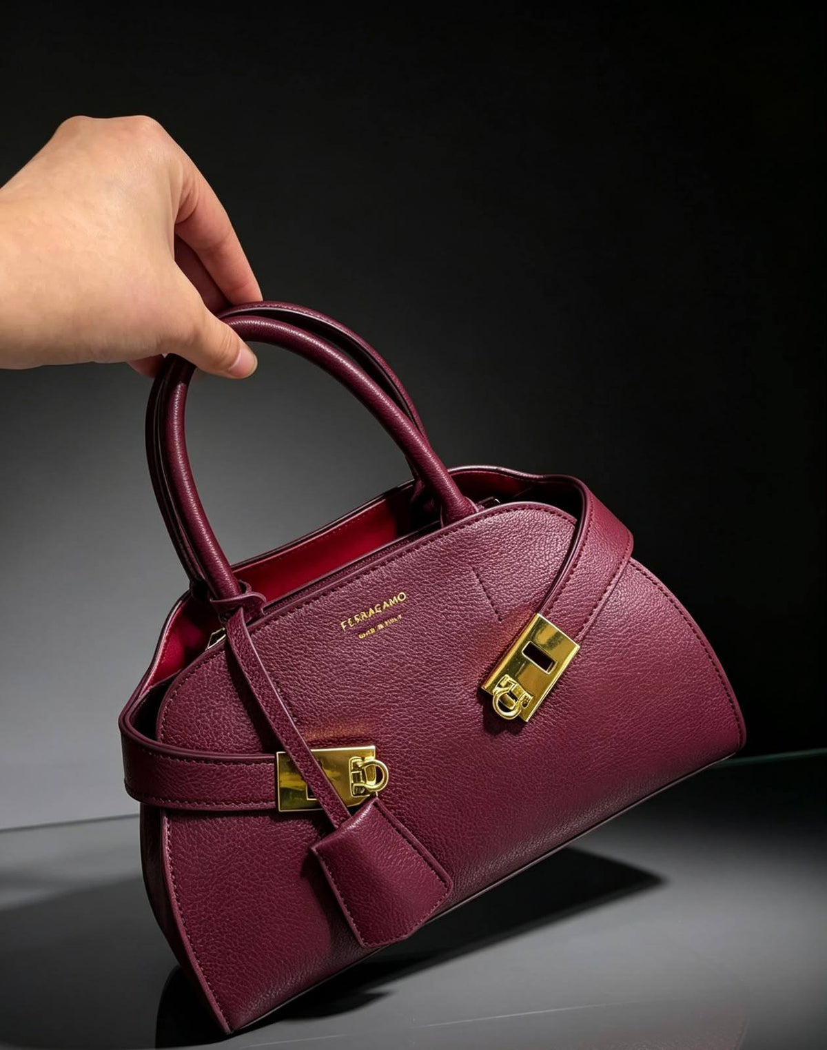 New arrival
Ferragamo
28cm
without box
110 dhs🇦🇪🇦🇪
Zain118
♥️♥️♥️