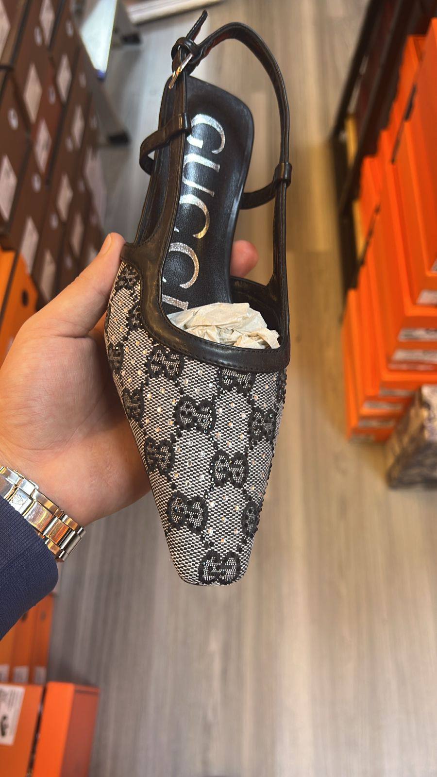 Gucci
125 dhs
Zain120
♥️♥️♥️