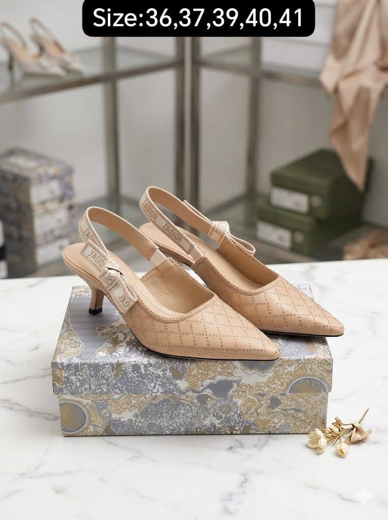 Dior Heel👠
85 dhs✅
Zain40
♥️♥️♥️