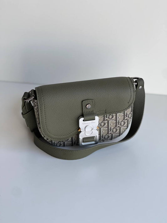 DIOR
750 dhs✅
*CROSS BAG*
*Available Now*
Zain284
♥️♥️♥️