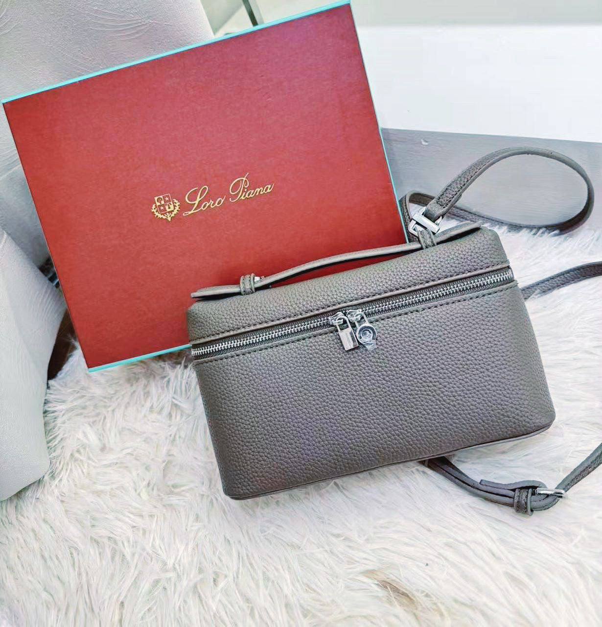LORA PIANA
GOOD QUALITY
WITH BOX
100 dhs🇦🇪🇦🇪
Zain295
♥️♥️♥️