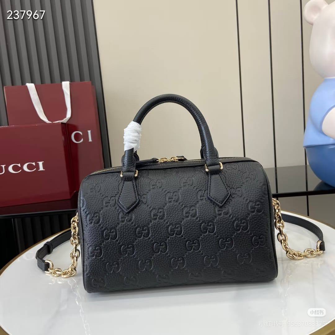 Gucci
Master
300 dhs❤️
Zain10
♥️♥️♥️
