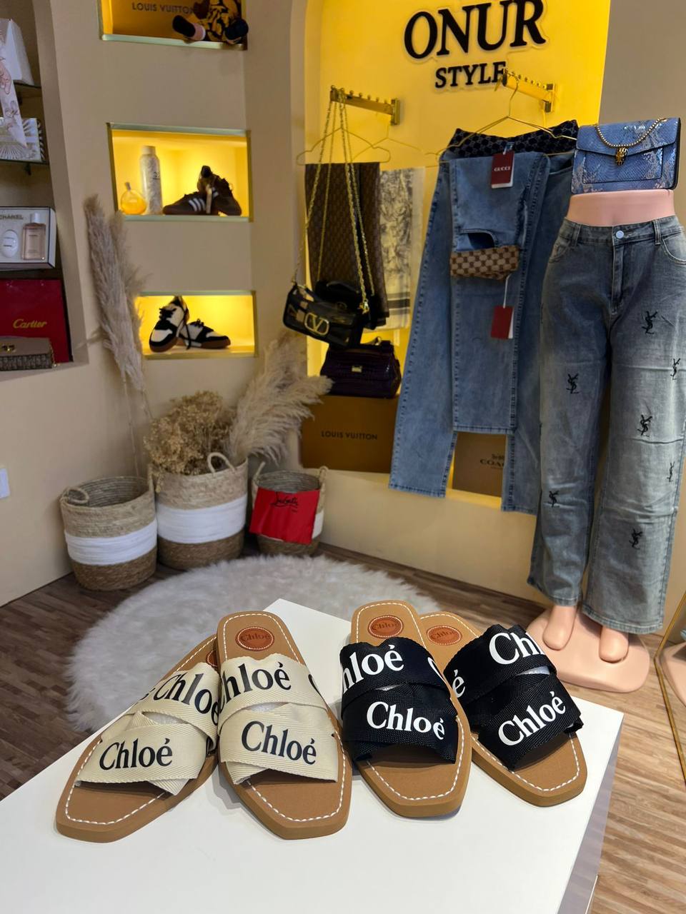 Chloe
80 dhs💓
Size 36-41
Zain40
♥️♥️♥️