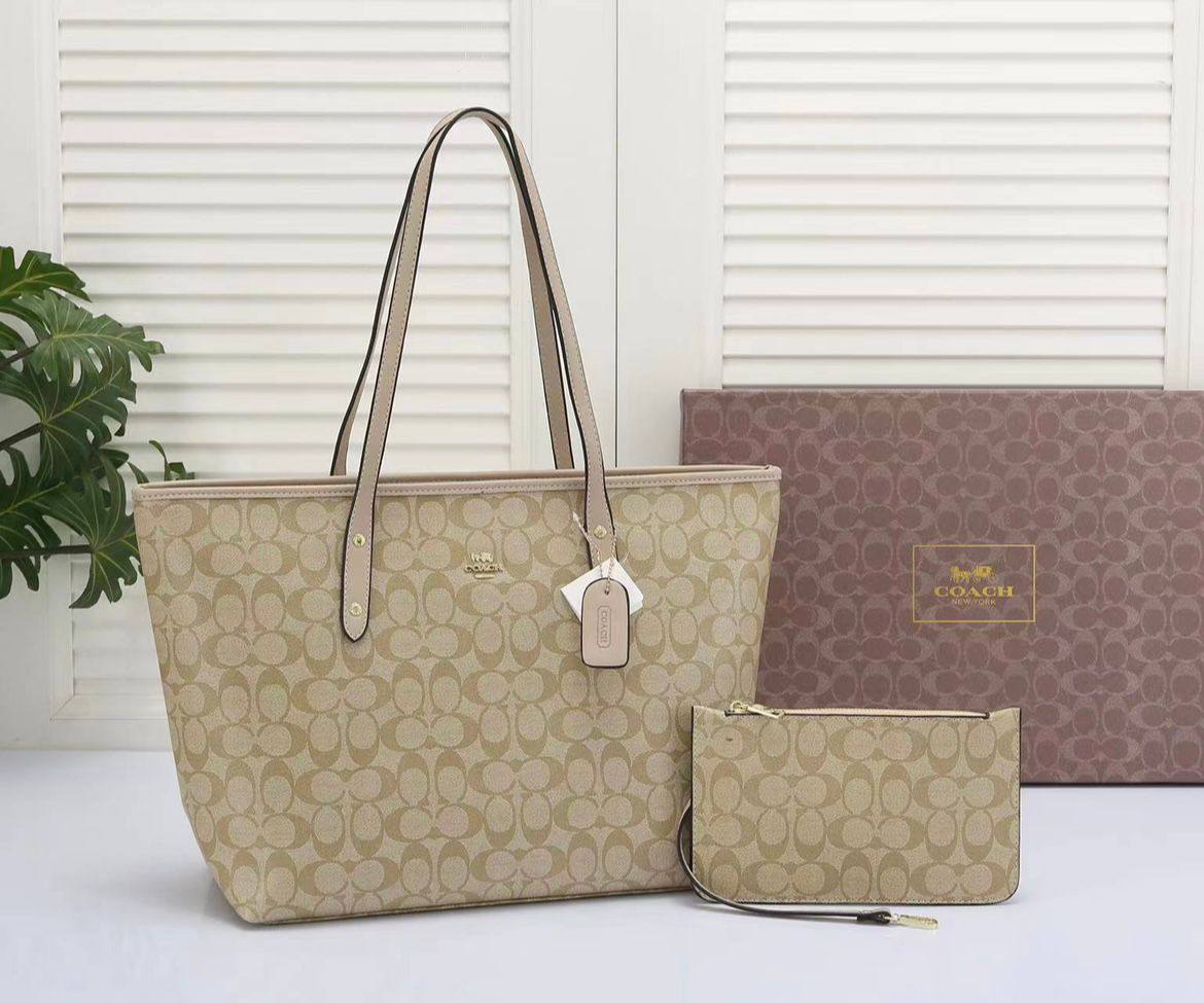 Coach
with box
🎁🎁🎁
95 dhs🪙
Zain50
♥️♥️♥️