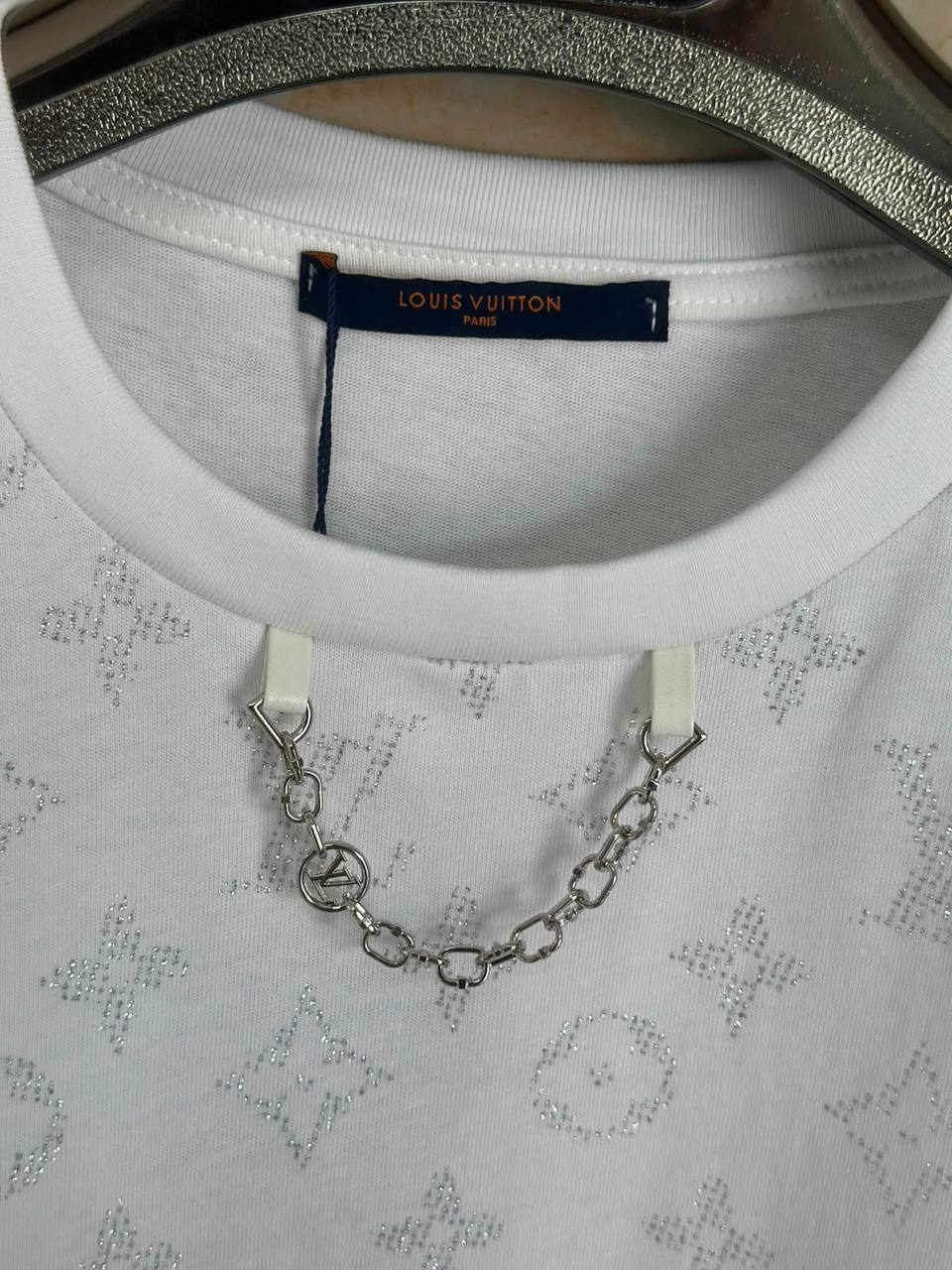 LV
Women’s Tshirt
Master Quality
SML
230 dhs✅
Zain276
♥️♥️♥️