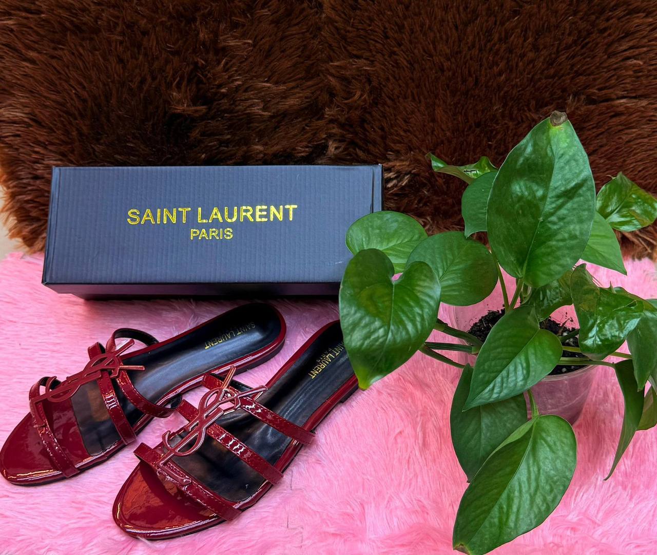 YSL
Size 36to41
65 dhs🪙🌨️
Zain236
♥️♥️♥️