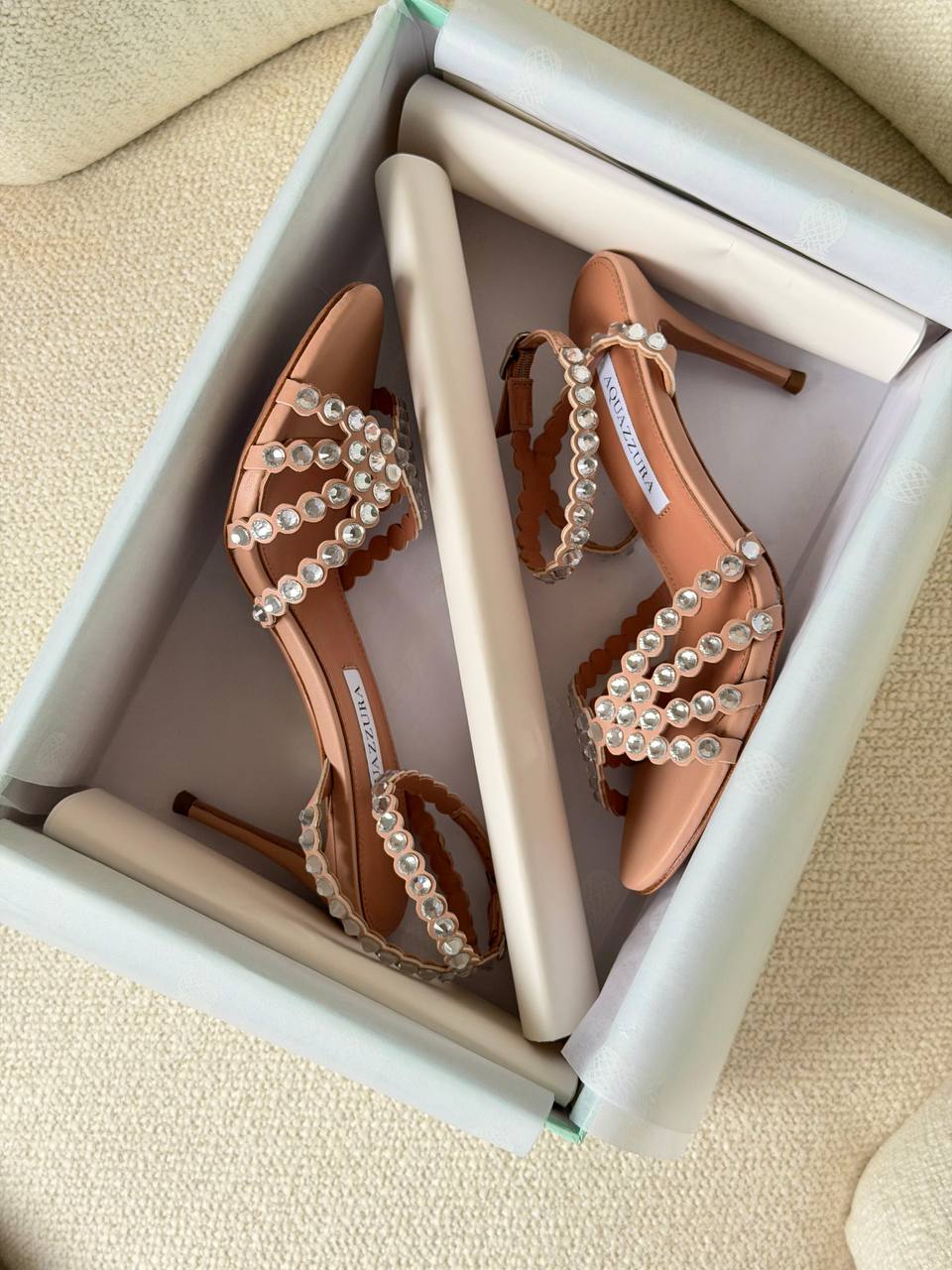 Aquazzura
𝑨𝑨𝑨 𝑸𝑼𝑨𝑳𝑰𝑻𝒀
𝑺𝑰𝒁𝑬 {36 𝒕𝒐 41}
450 dhs✅
Zain81
♥️♥️♥️
