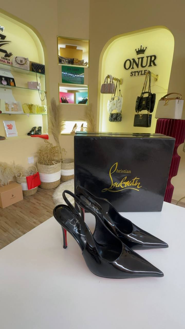 Super master louboutin
450 dhs
Zain198
♥️♥️♥️
Zc